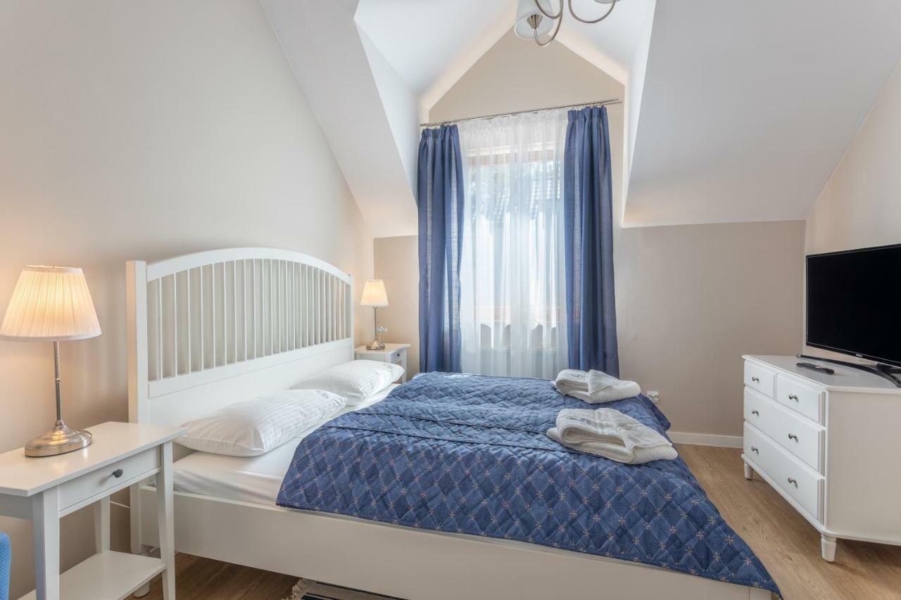 Willa 4 Pory Roku & Uznam Świnoujście Exteriör bild